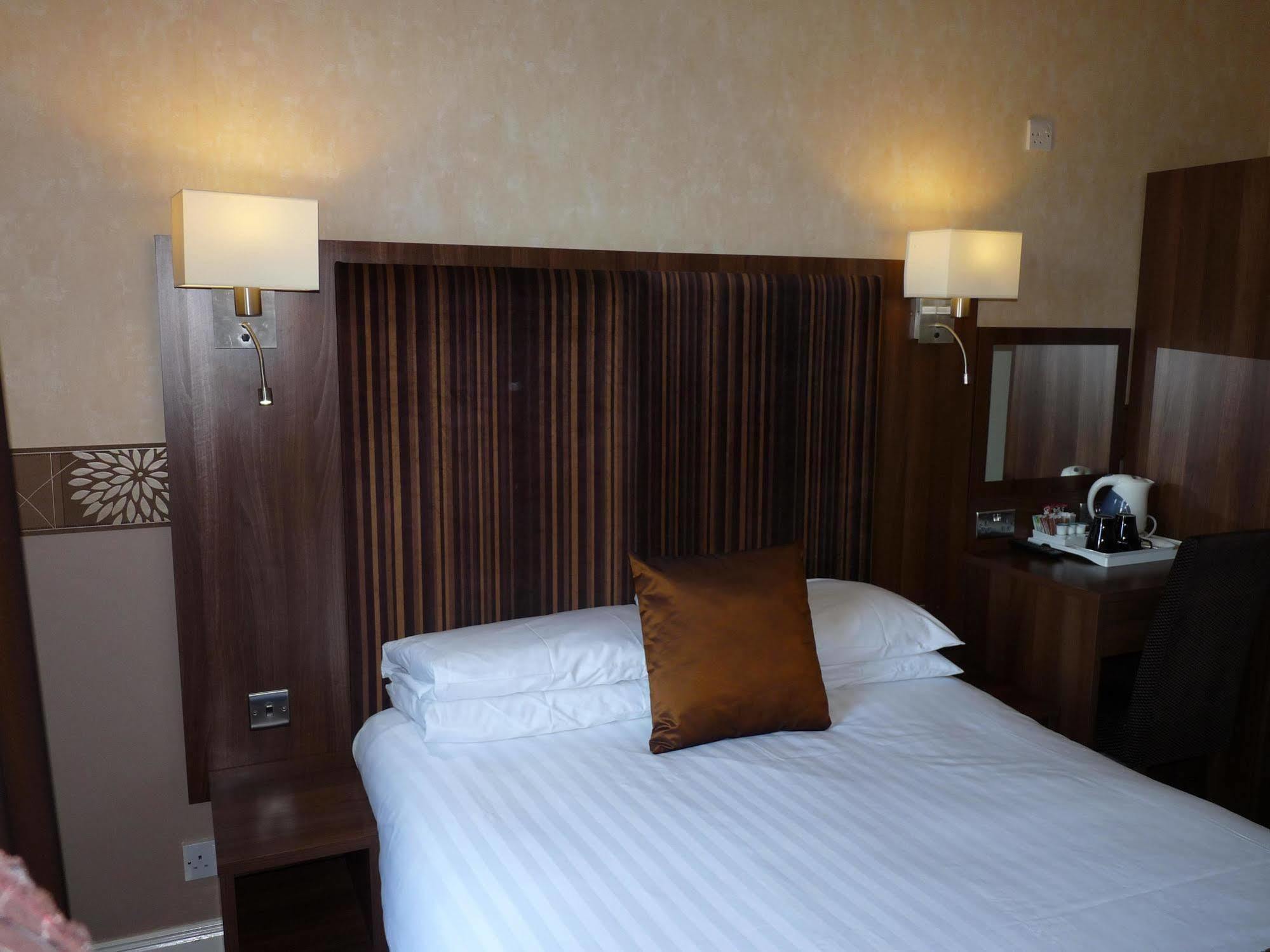 พาร์ค โฮเต็ล ดานูน Hotel ดูนูน ภายนอก รูปภาพ